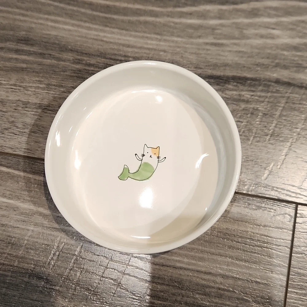 NWOT Fringe All Magic half kitty Cat Food Dish